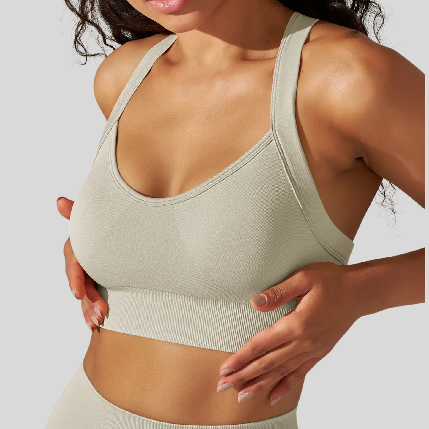 Seamless Sculpt Cross-Back Sports Bra – Ultimate Support & Style - Alzya