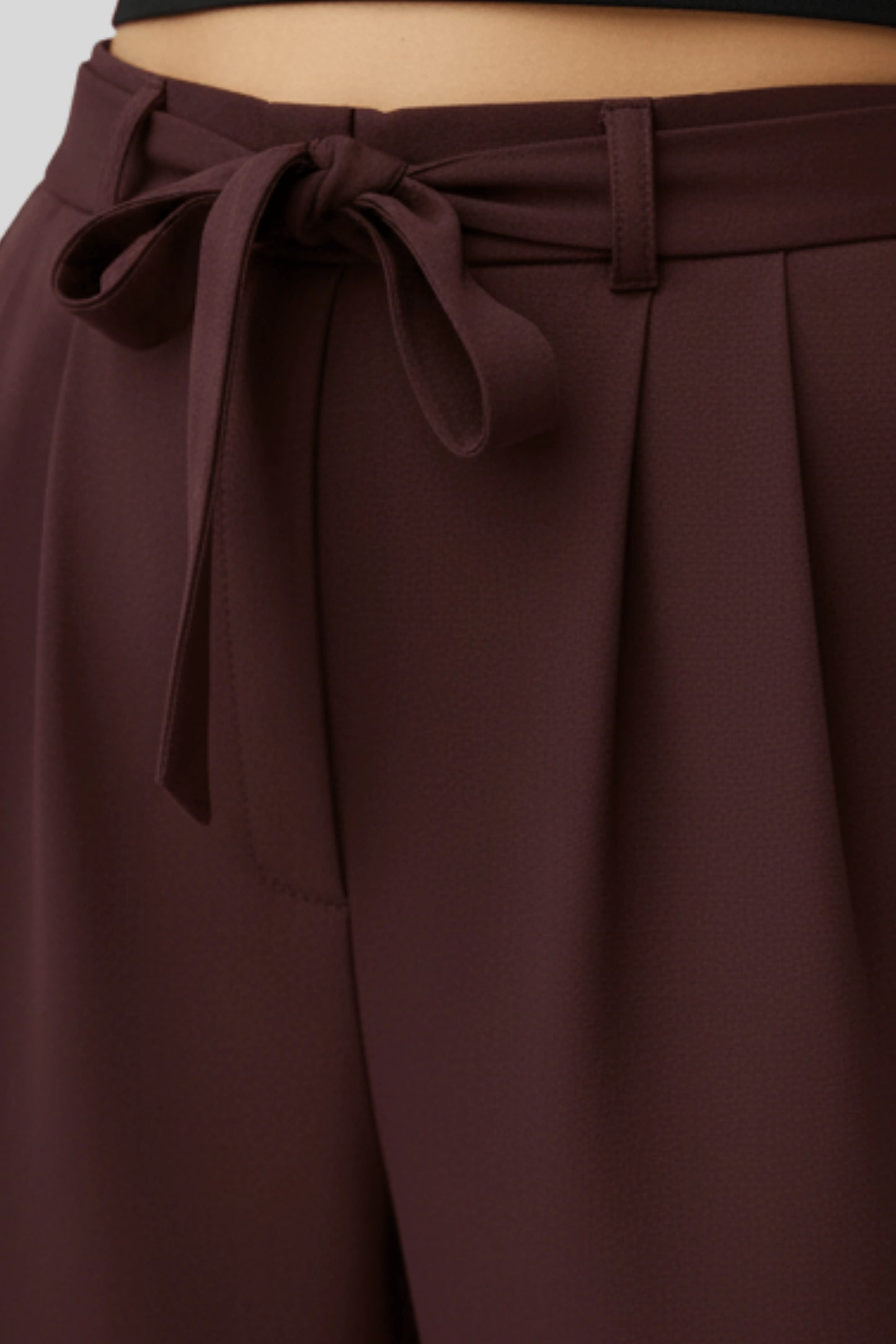 Retro_High-Waisted_Straight