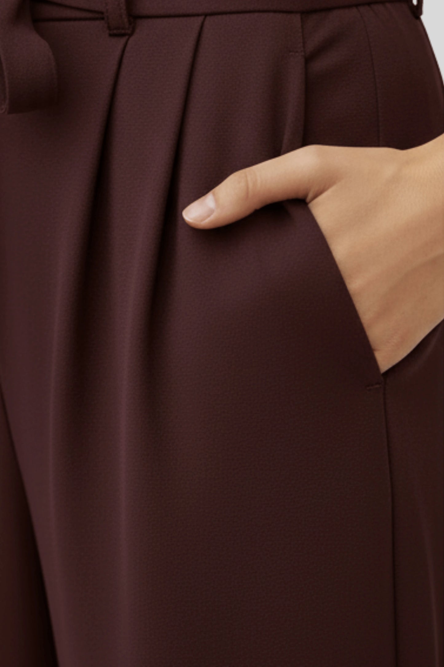 Retro_High-Waisted_Straight