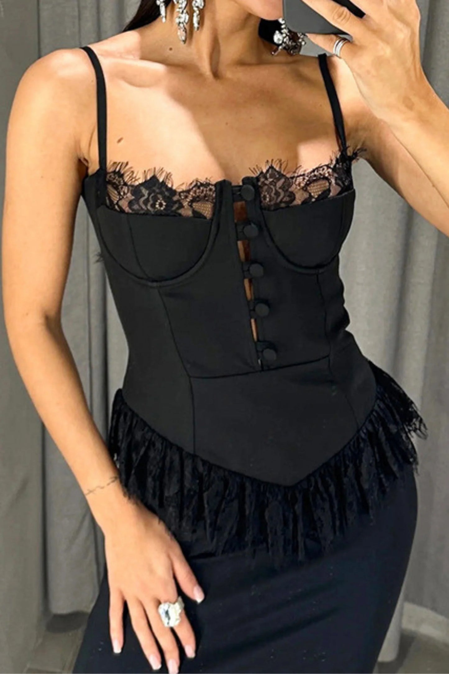 Lace trim fitted cropped camisole Black