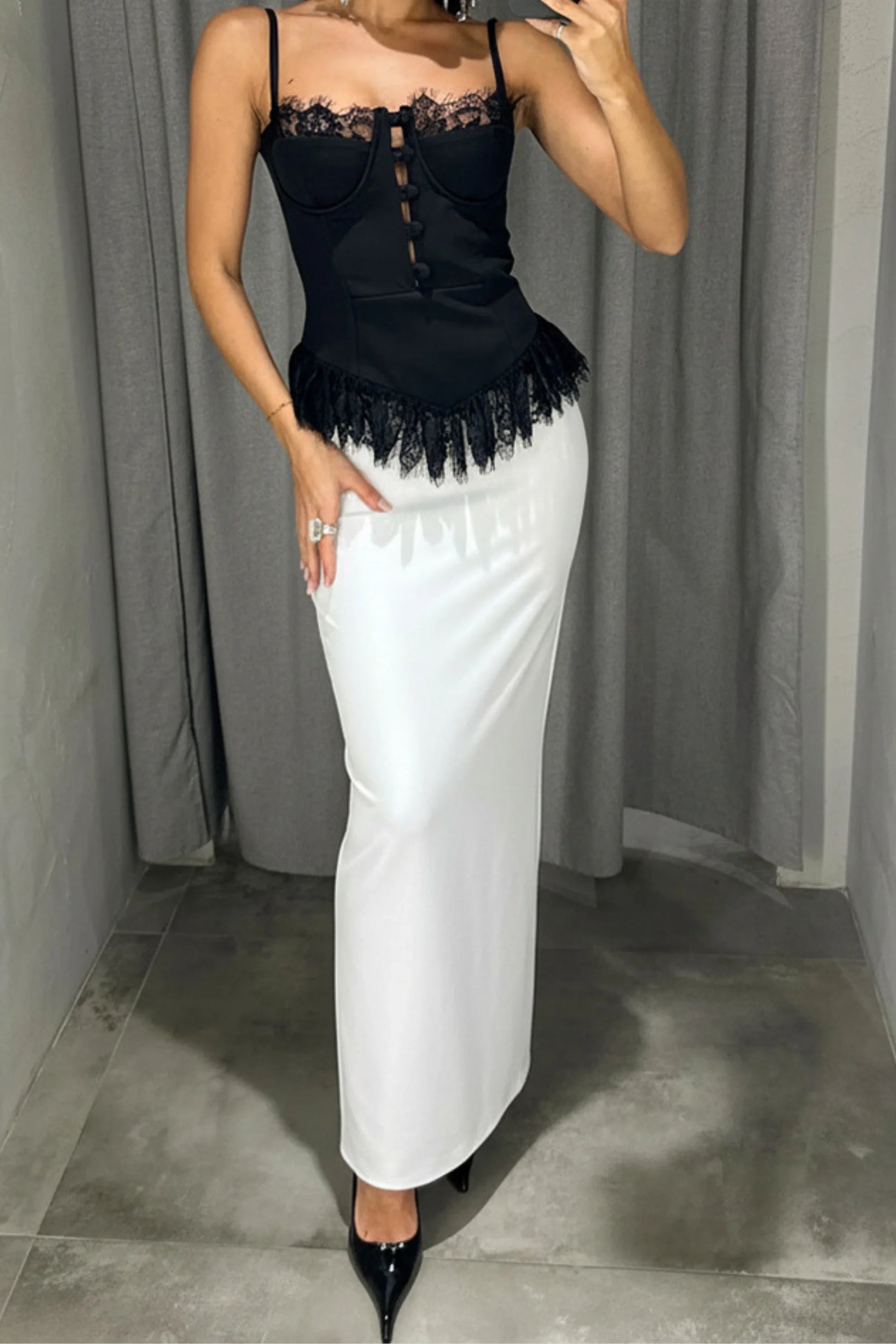 Lace trim fitted cropped camisole Black