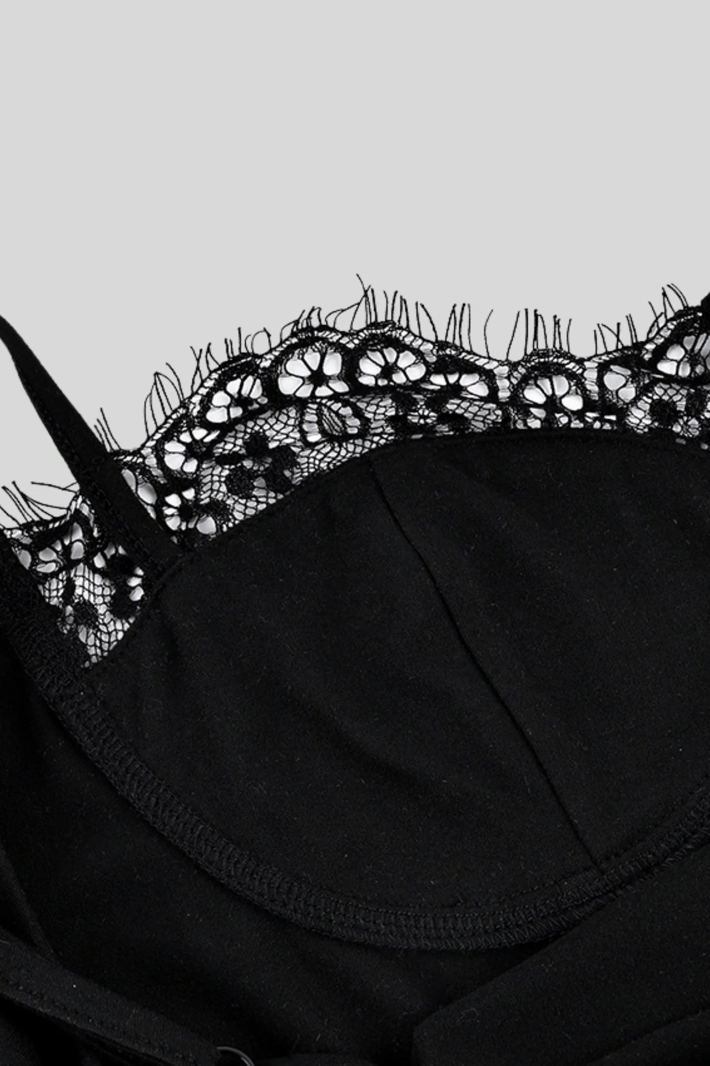 Lace trim fitted cropped camisole Black