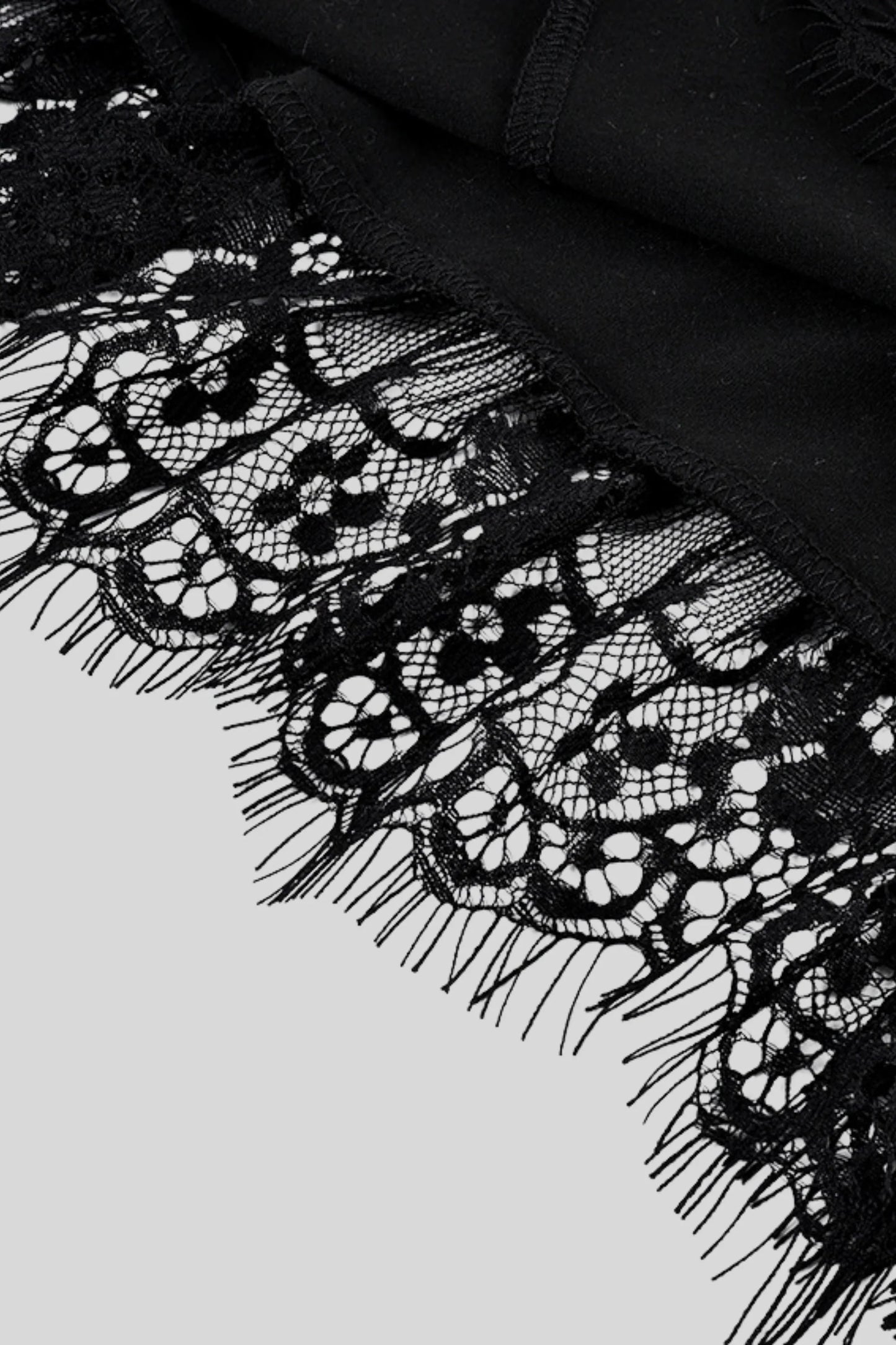 Lace trim fitted cropped camisole Black