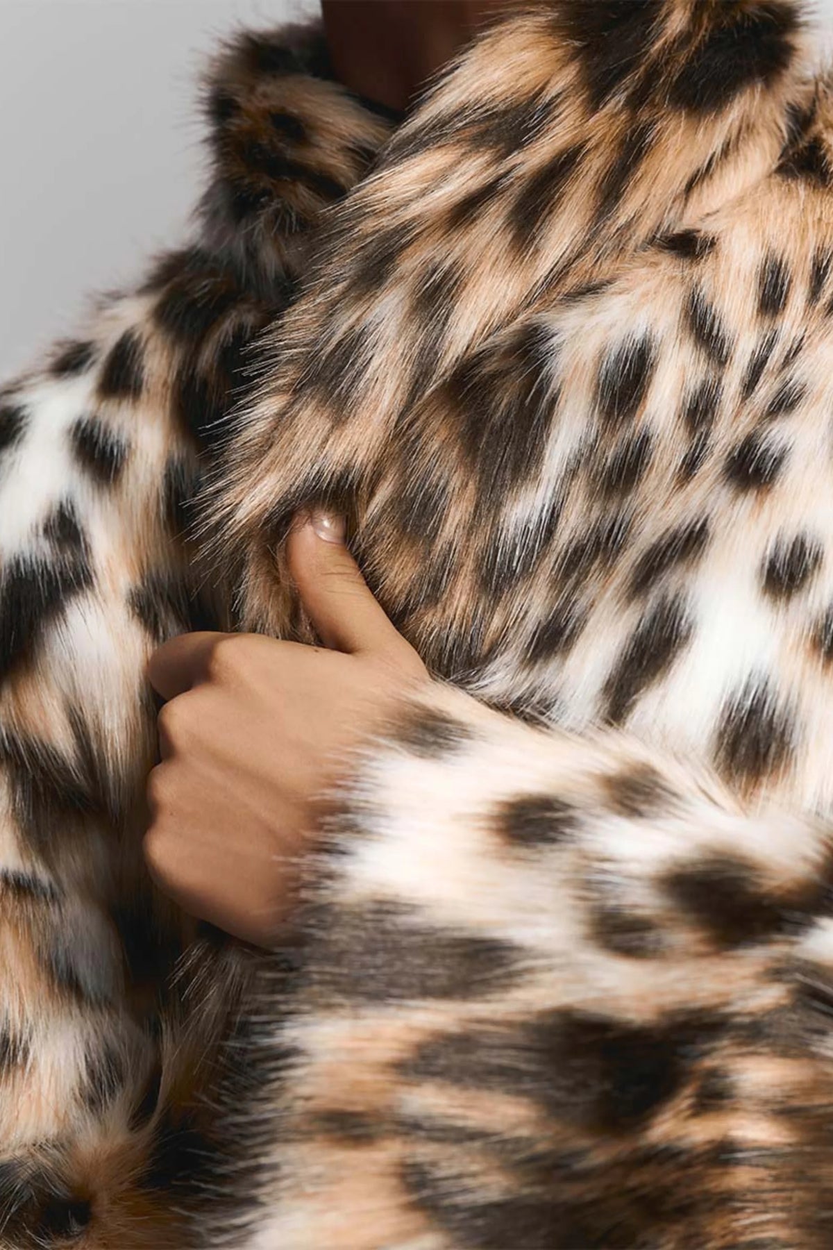 Alzya Oversized Leopard Print Faux Fur Jacket