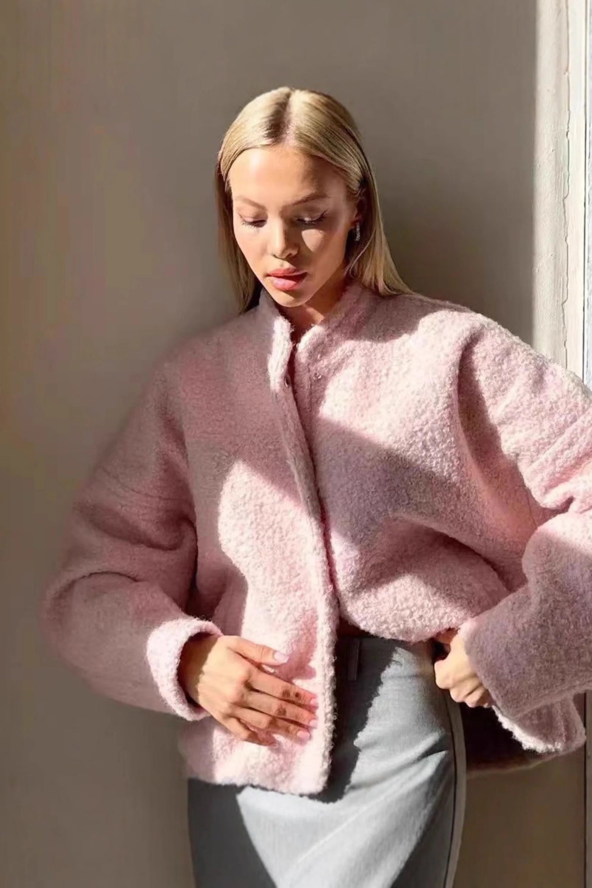 Pink Boucle Jacket That Structures the Shoulder Instantly Light