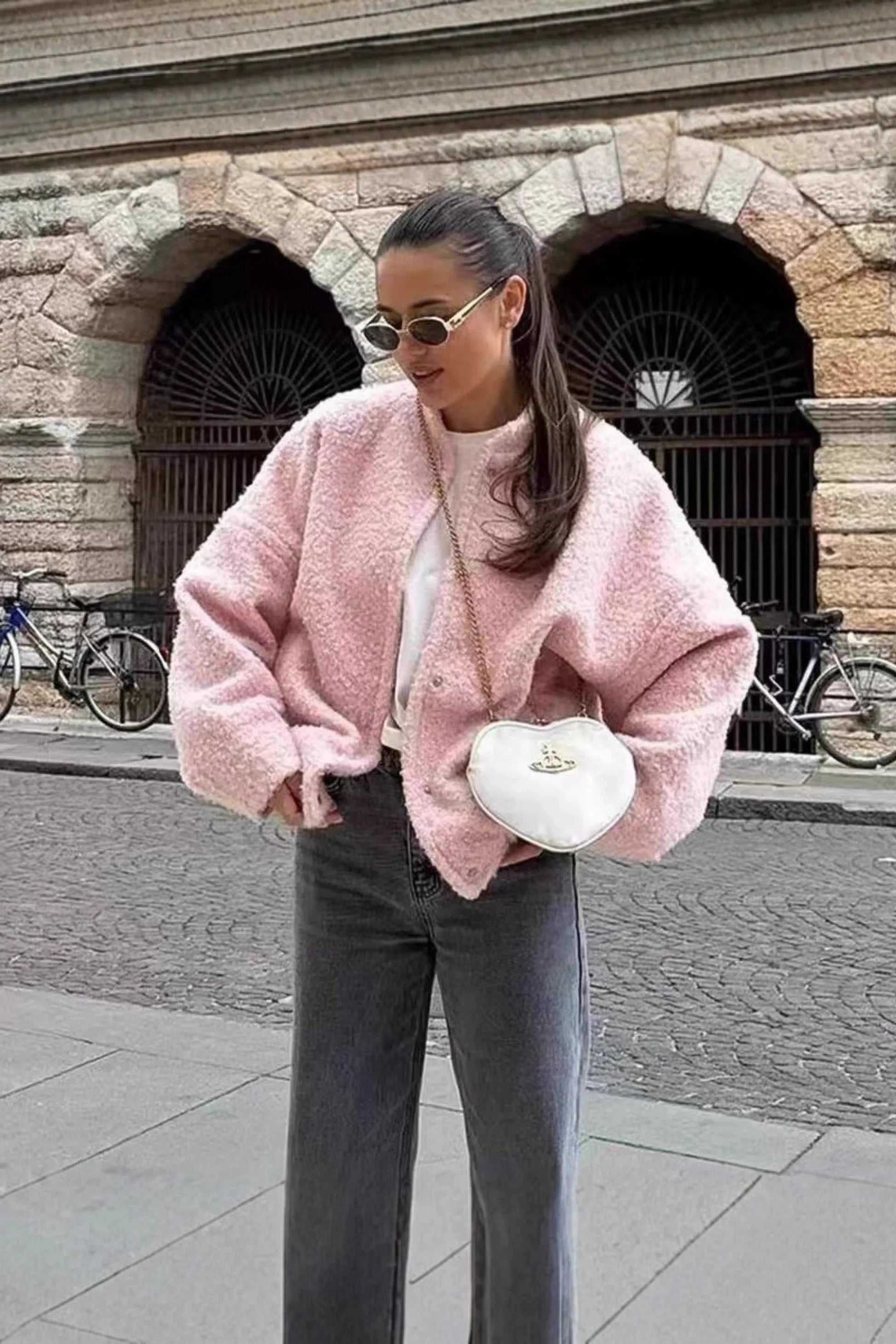 Pink Boucle Jacket That Structures the Shoulder Instantly Light