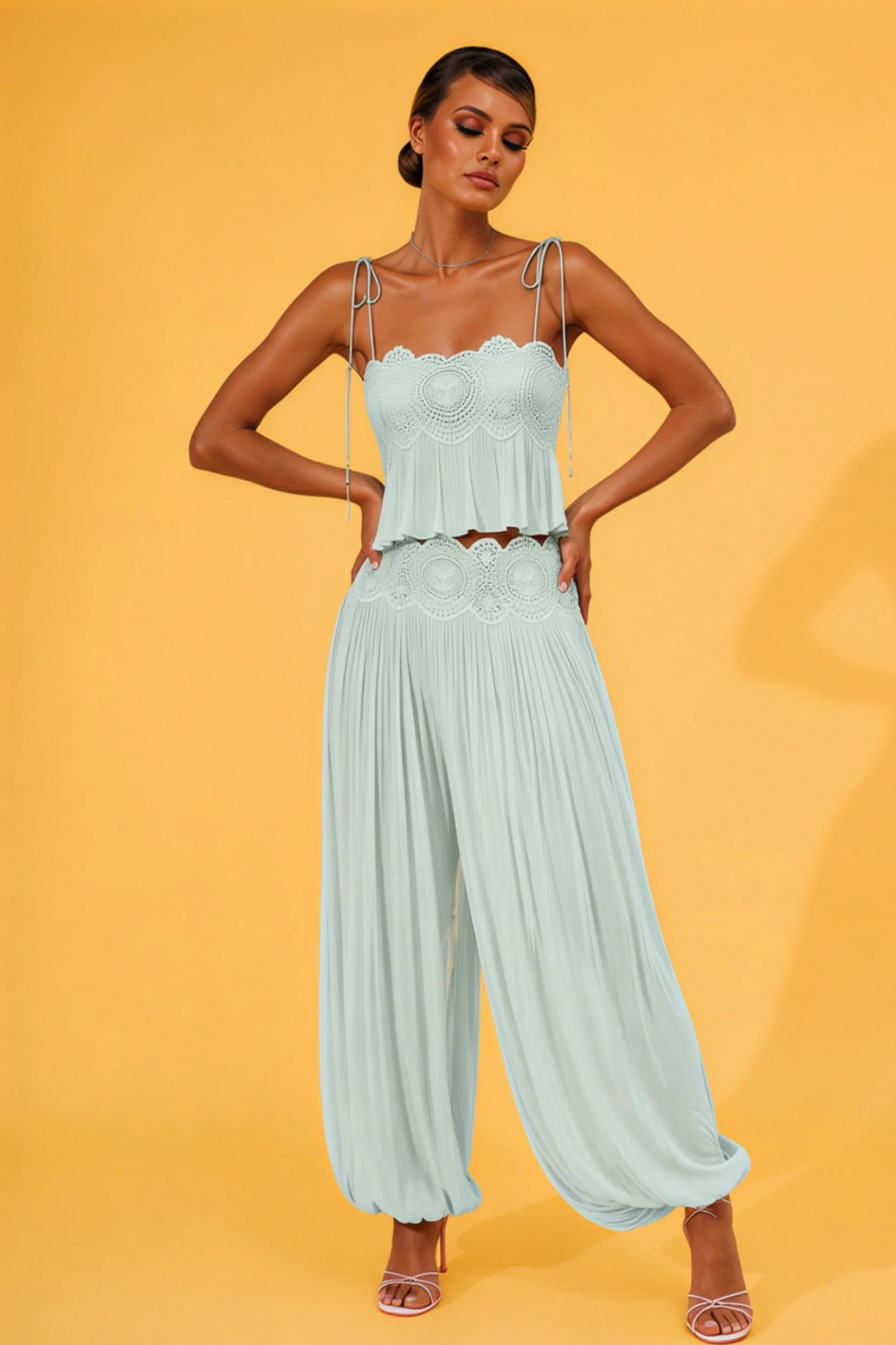 Retro Chiffon Pleated Pants Set with Lace Details green