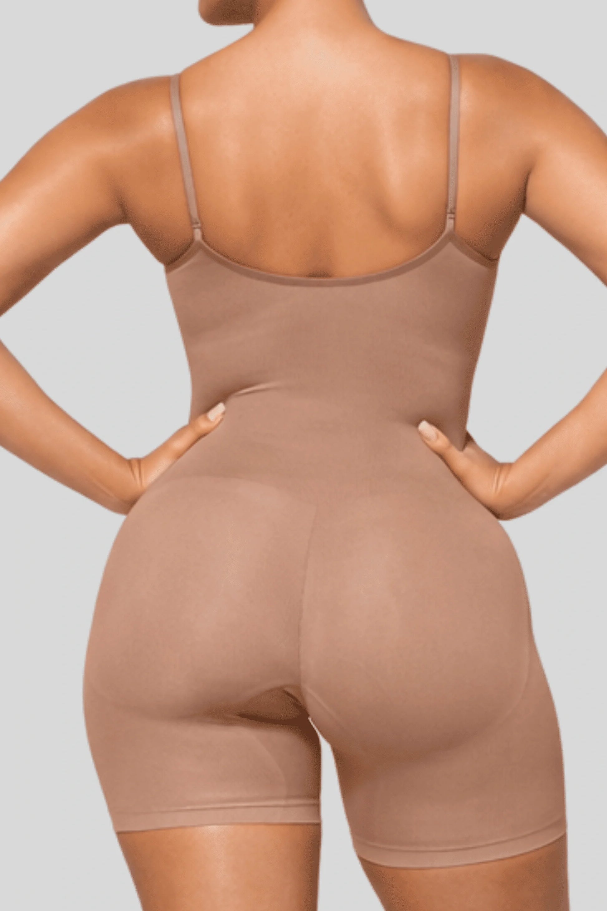 Alzya Mid-thigh sculpting bodysuit smoothing effect_Sienna