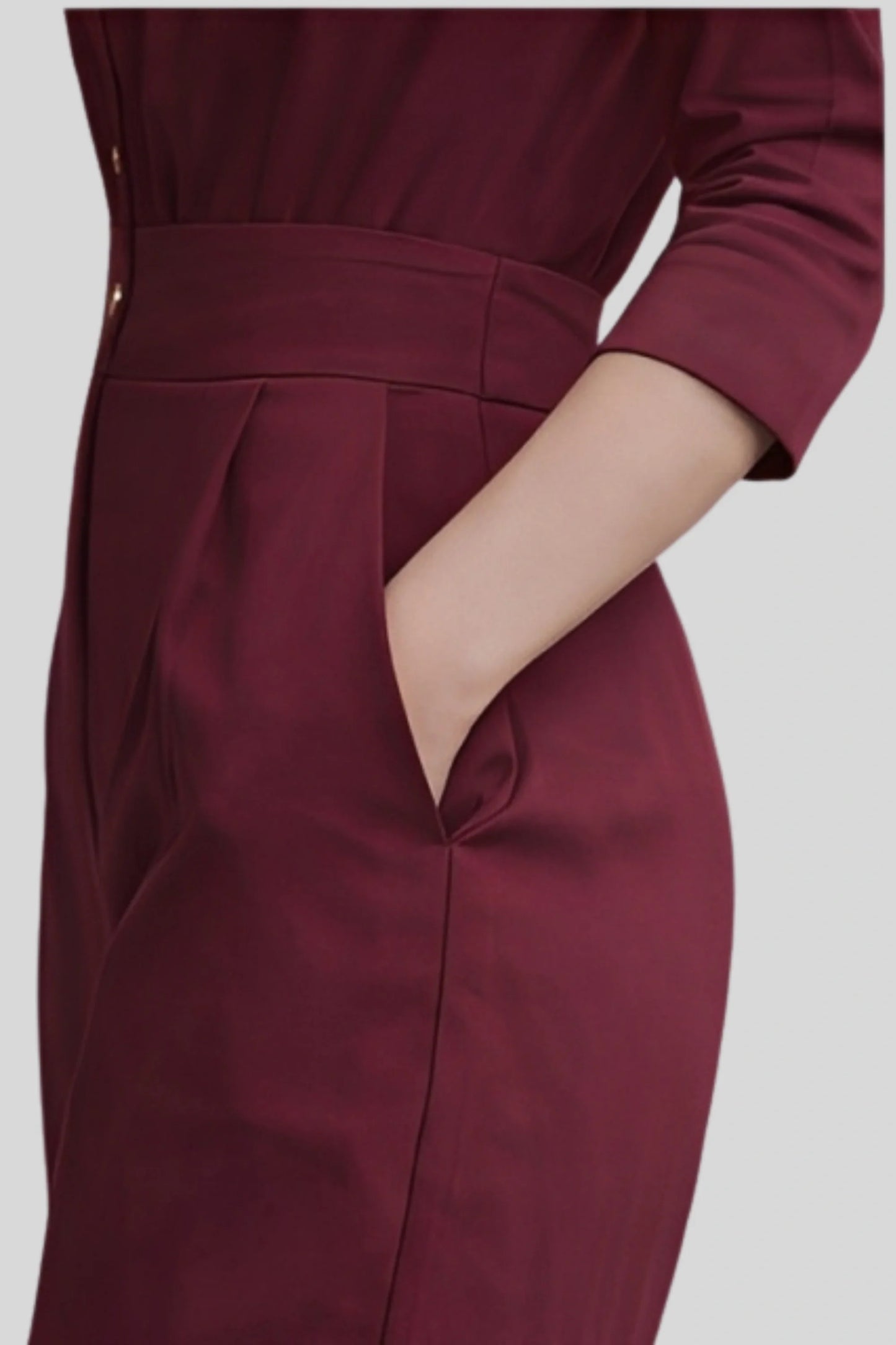 The Elegant Jumpsuit That Shapes the Silhouette Without Restriction Red