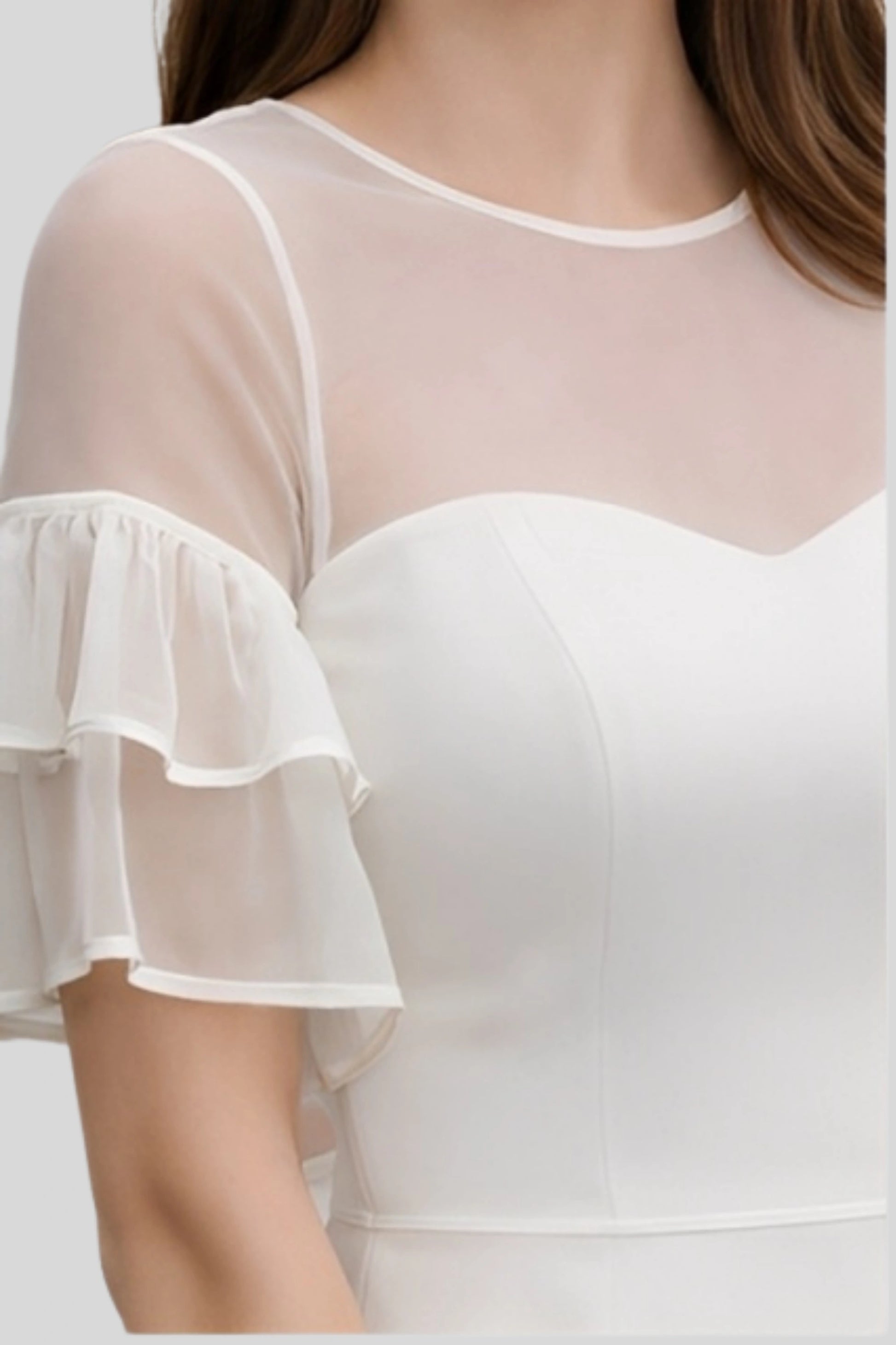 The White Midi Dress That Balances Structure and Lightness White