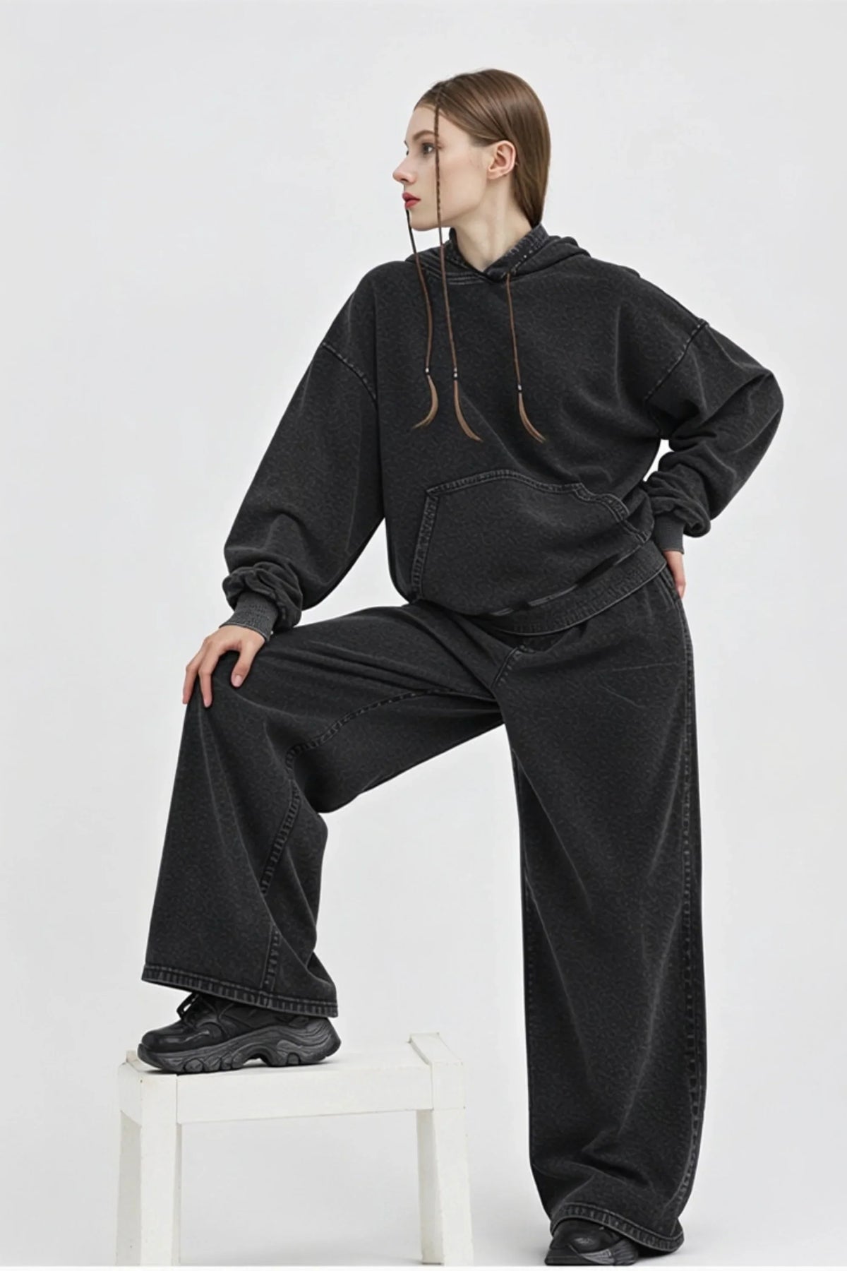 Oversized Hooded Sweatshirt – Black Black