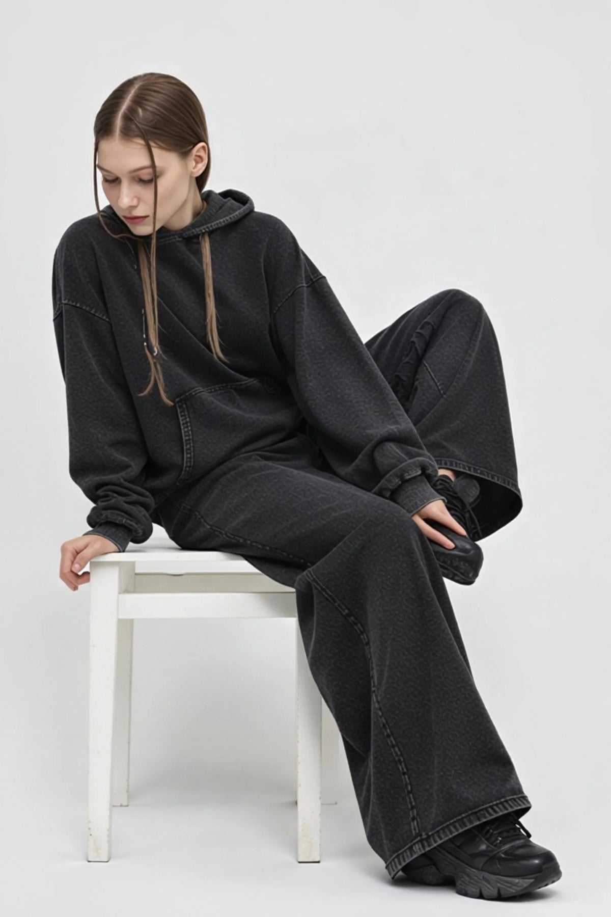 Oversized Hooded Sweatshirt – Black Black
