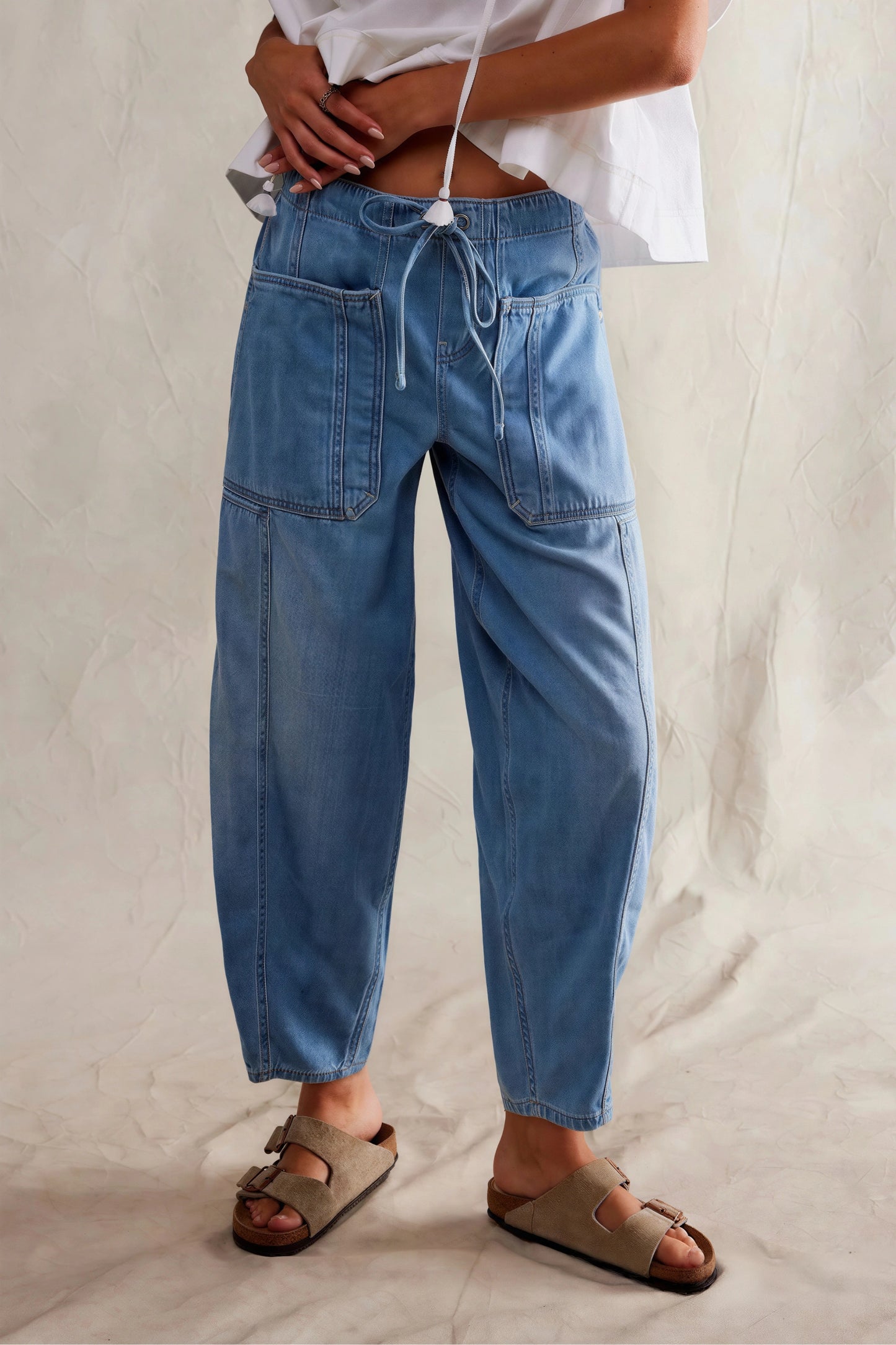 Relaxed Low-Rise Wide-Leg Denim Jeans