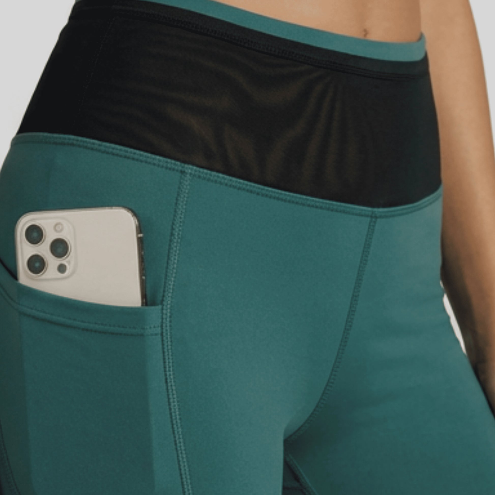 Women_s_high-performance_athletic_shorts_green
