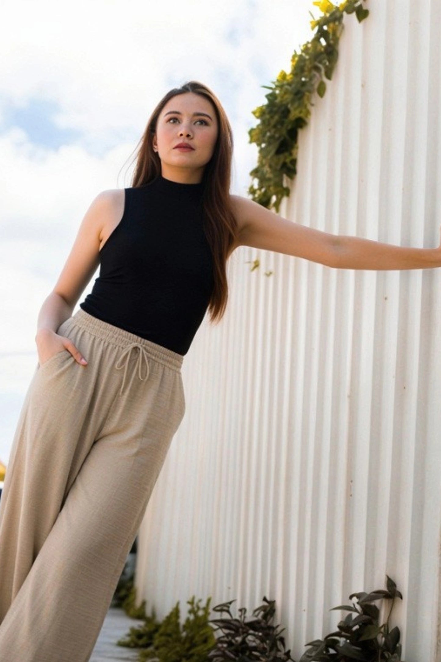 wide-leg linen-blend drawstring palazzo pants  Apricot